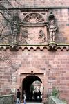 Click to see big picture (300x450 pixels; 44 KB)
